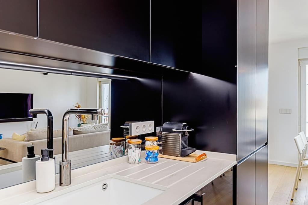 Luxury Smart Flat W/ River Views Apartment Lisbon